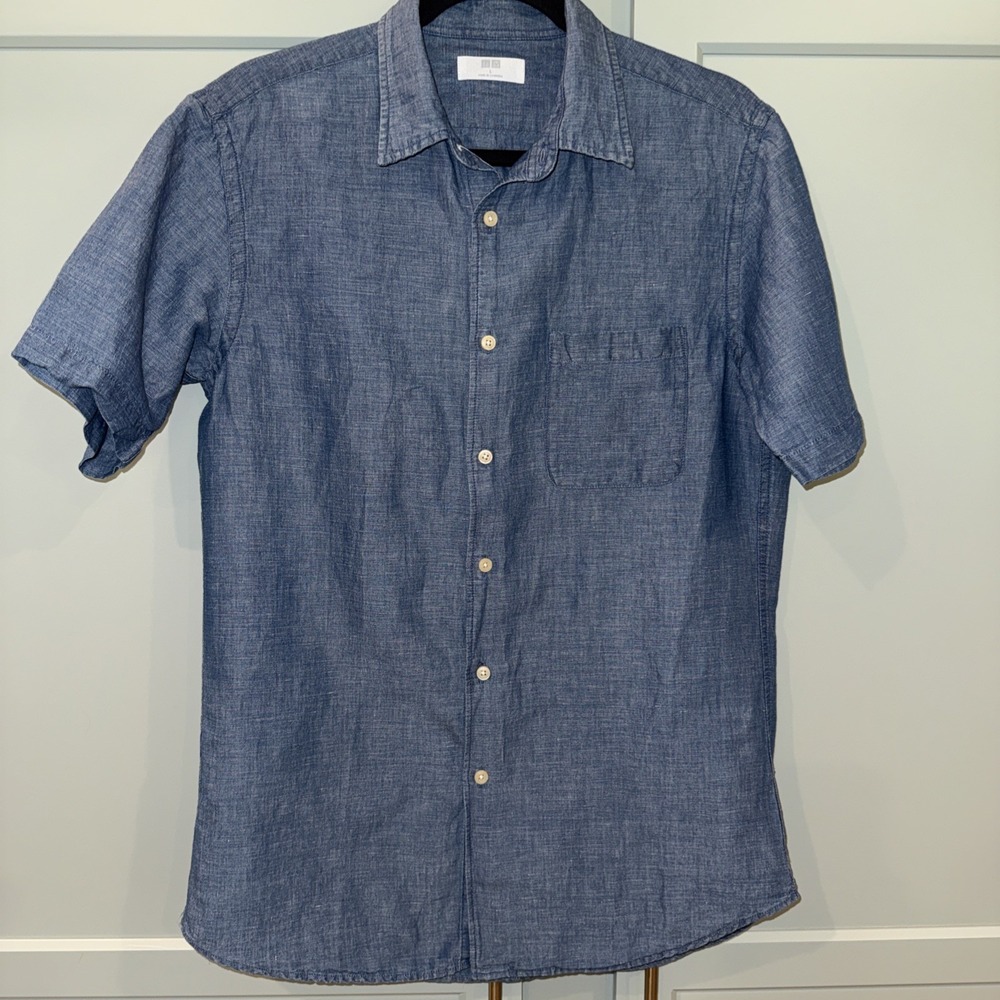 Uniqlo Shirt Mens Large Blue Chambray Linen Blend Button Up Short Sleeve Summer